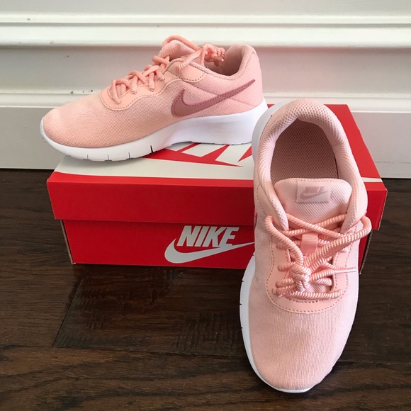 Nike Tanjun  Girls' Sneakers - Picture 2 of 6